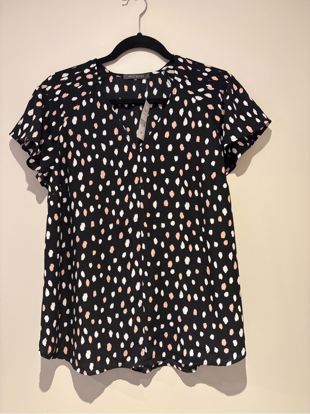 Suzy Shier Black Dot Print Flutter Sleeve Blouse New with Tags